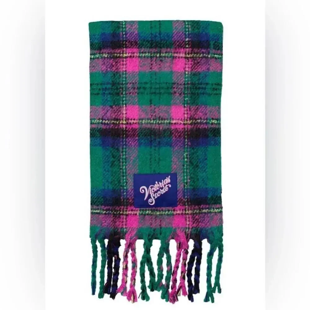 NWT Victoria’s secret Vintage-Style Warm Cozy Scarf Pink/Teal